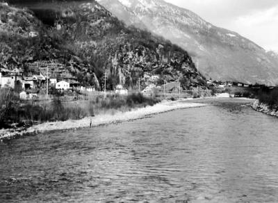 Fiume Ticino a Carasso a monte del ponte. (#139)